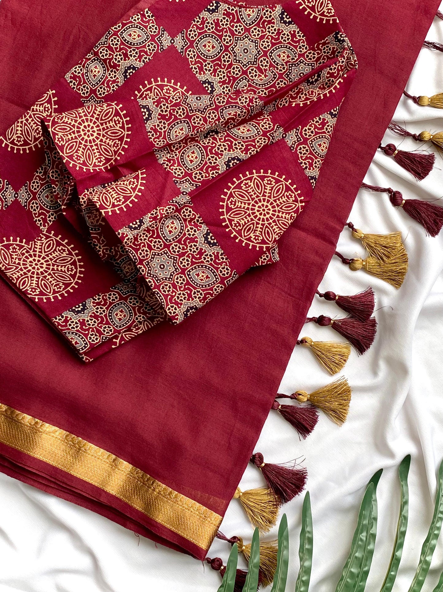 Mulcotton saree with Stitched Ajrakh printed blouse (Delivery in 20-25workig days)