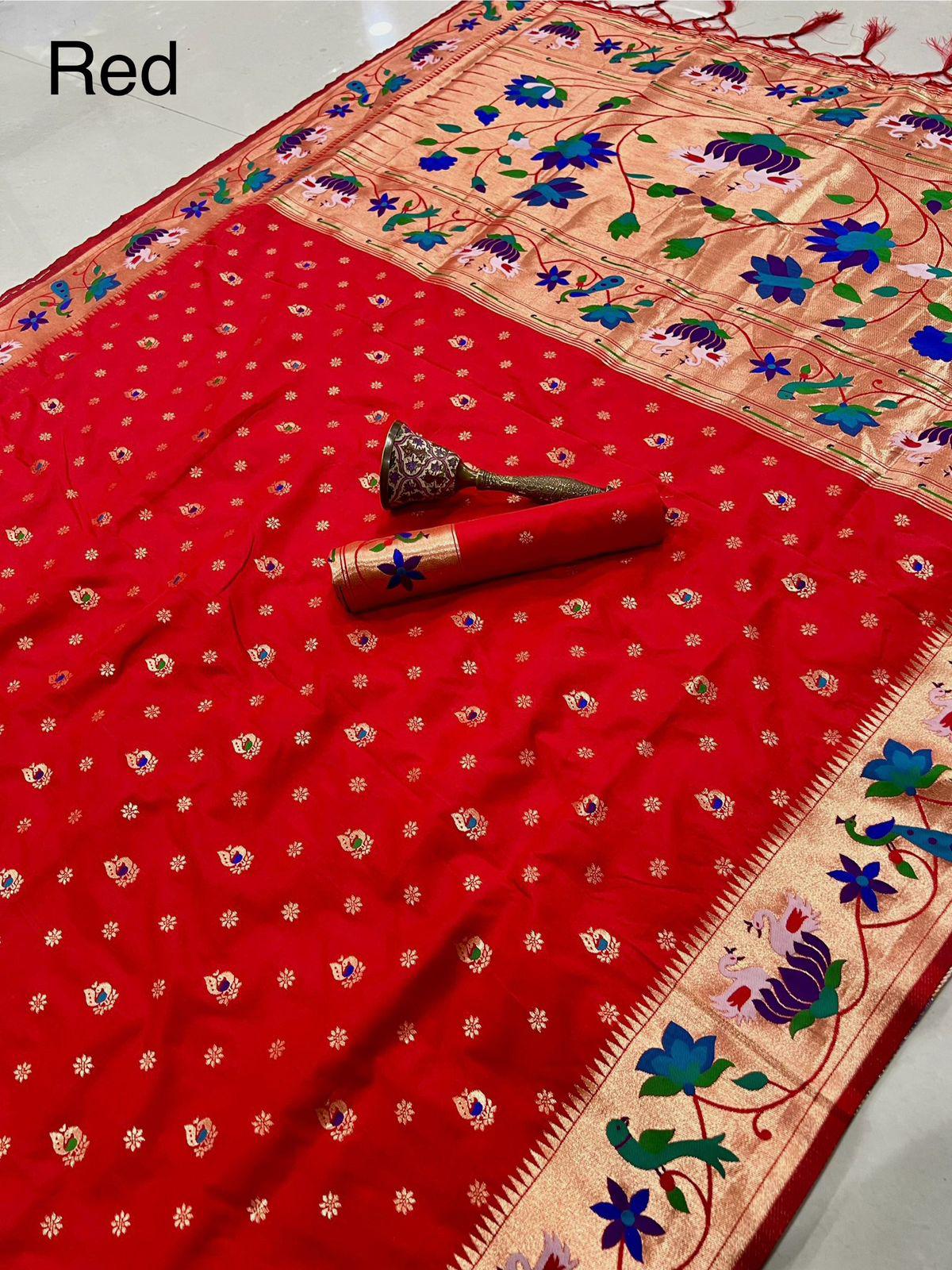 Silk saree (Delivery in 15-20 working days)