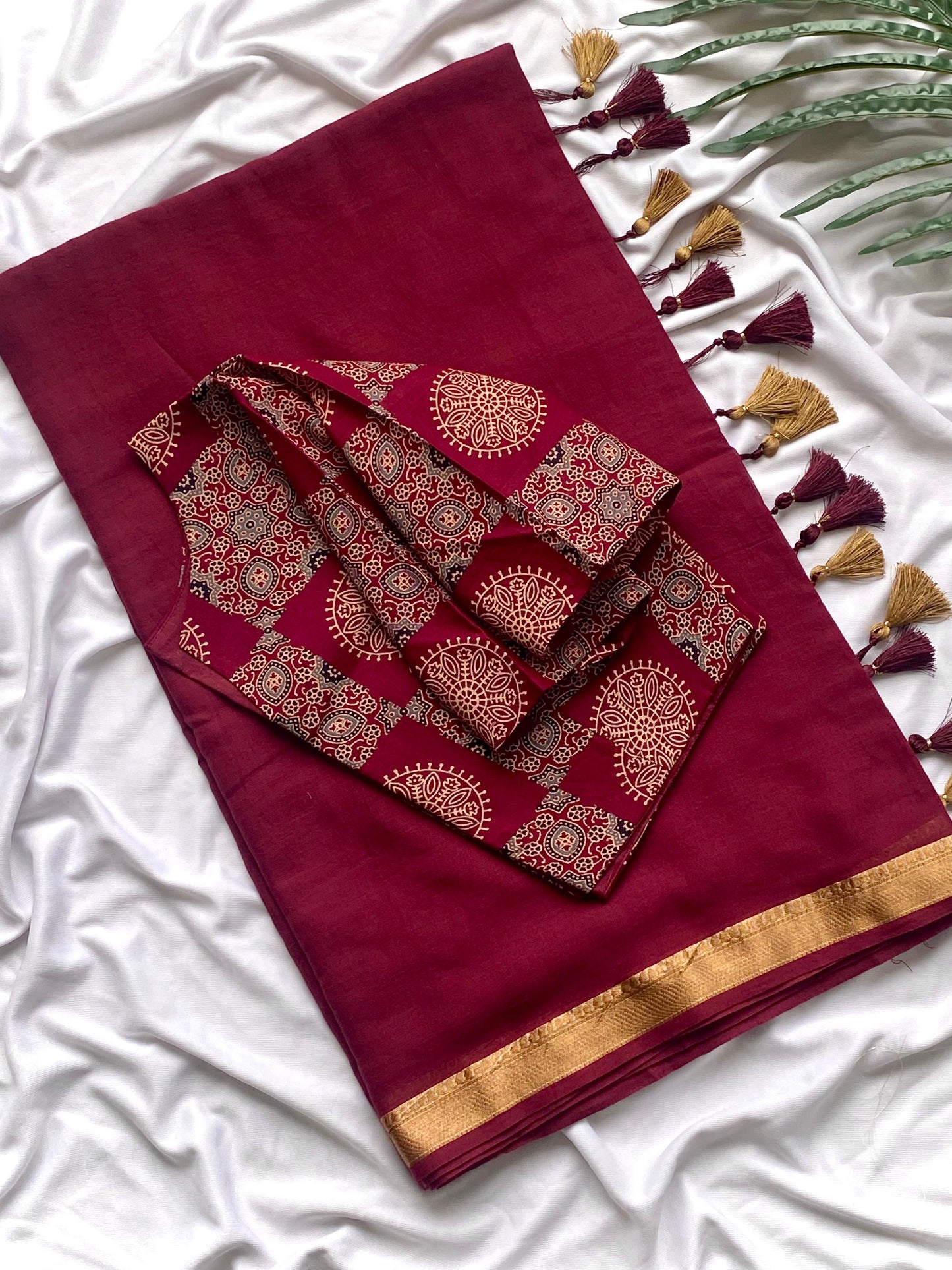 Mulcotton saree with Stitched Ajrakh printed blouse (Delivery in 20-25workig days)