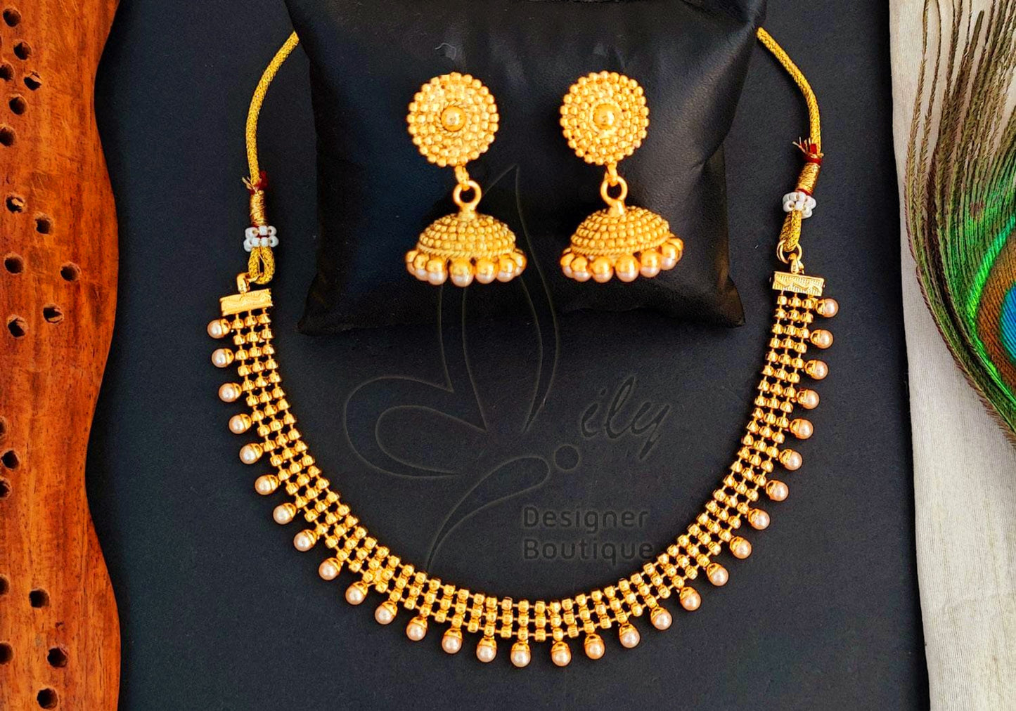 Necklace set (Delivery in 5-10days)