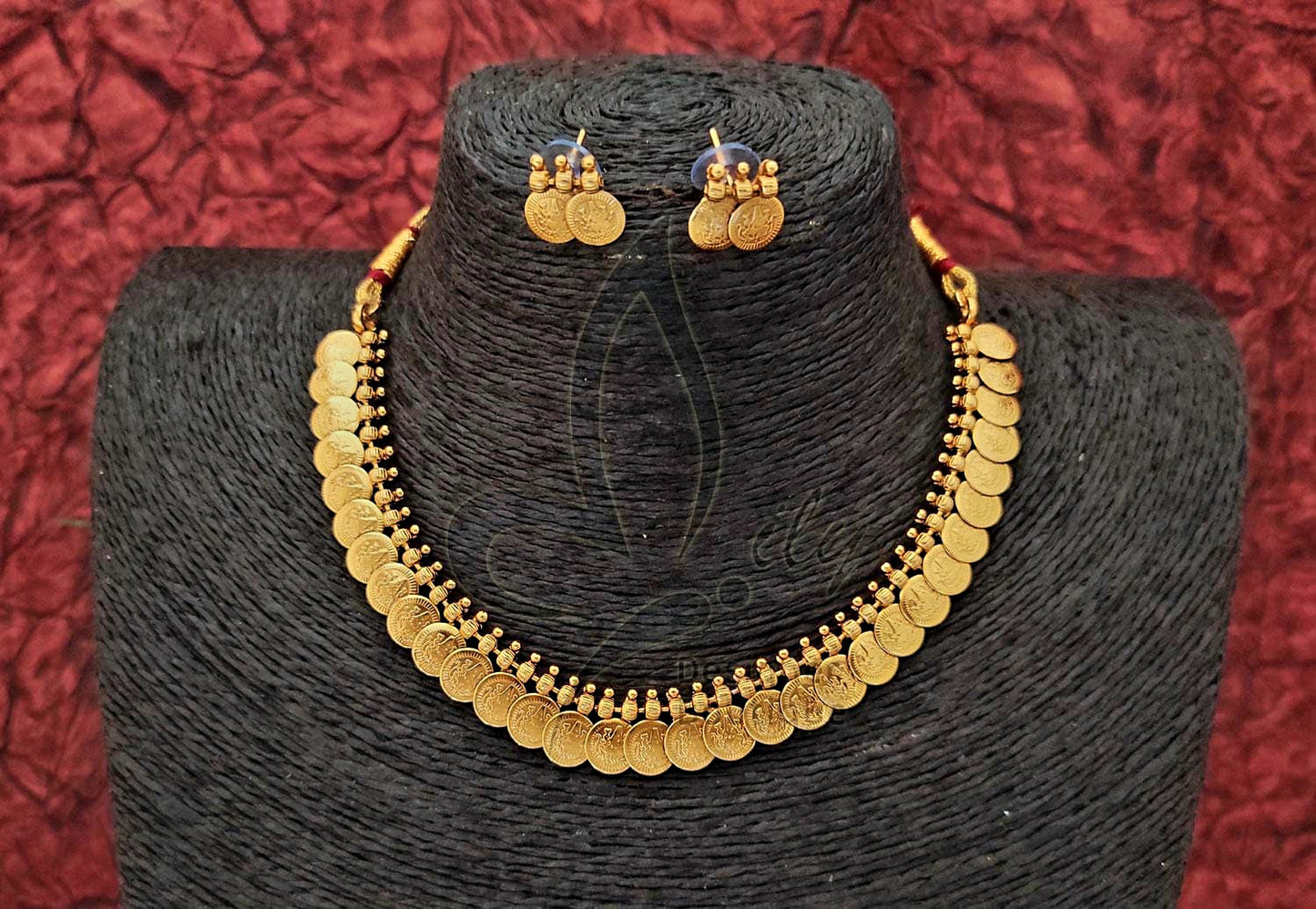 Necklace set (Delivery in 5-10days)