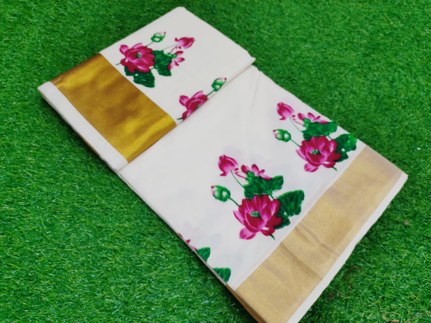 Set saree (Delivery in 15 -20 working days )