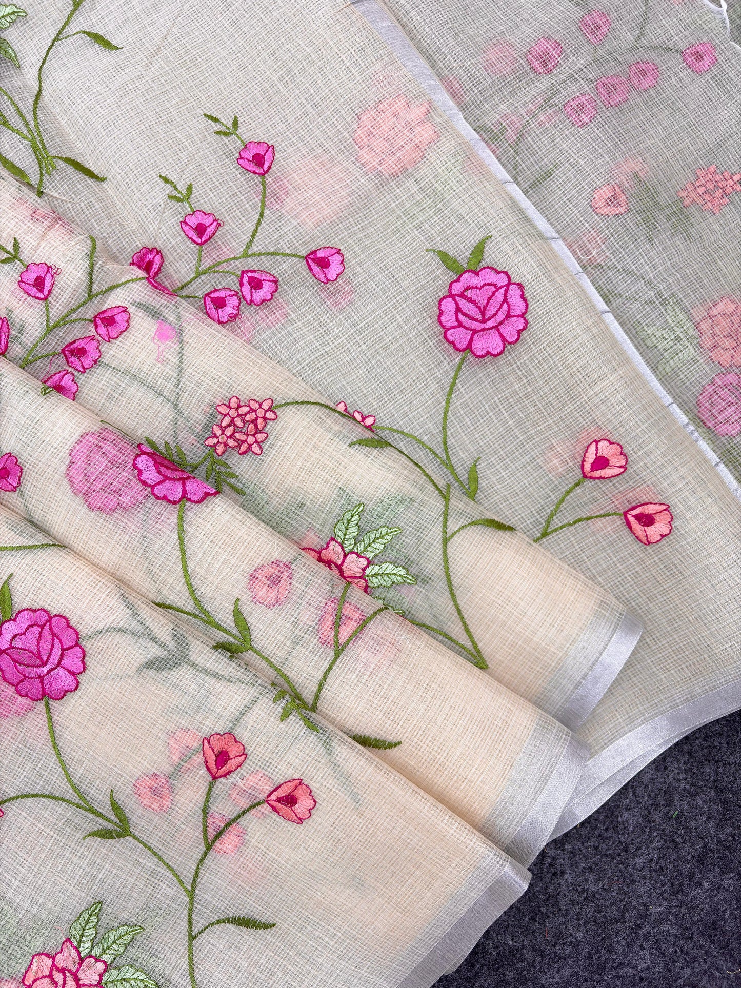 Beautiful Kota Doriya saree (Delivery in 20-25 working Days)