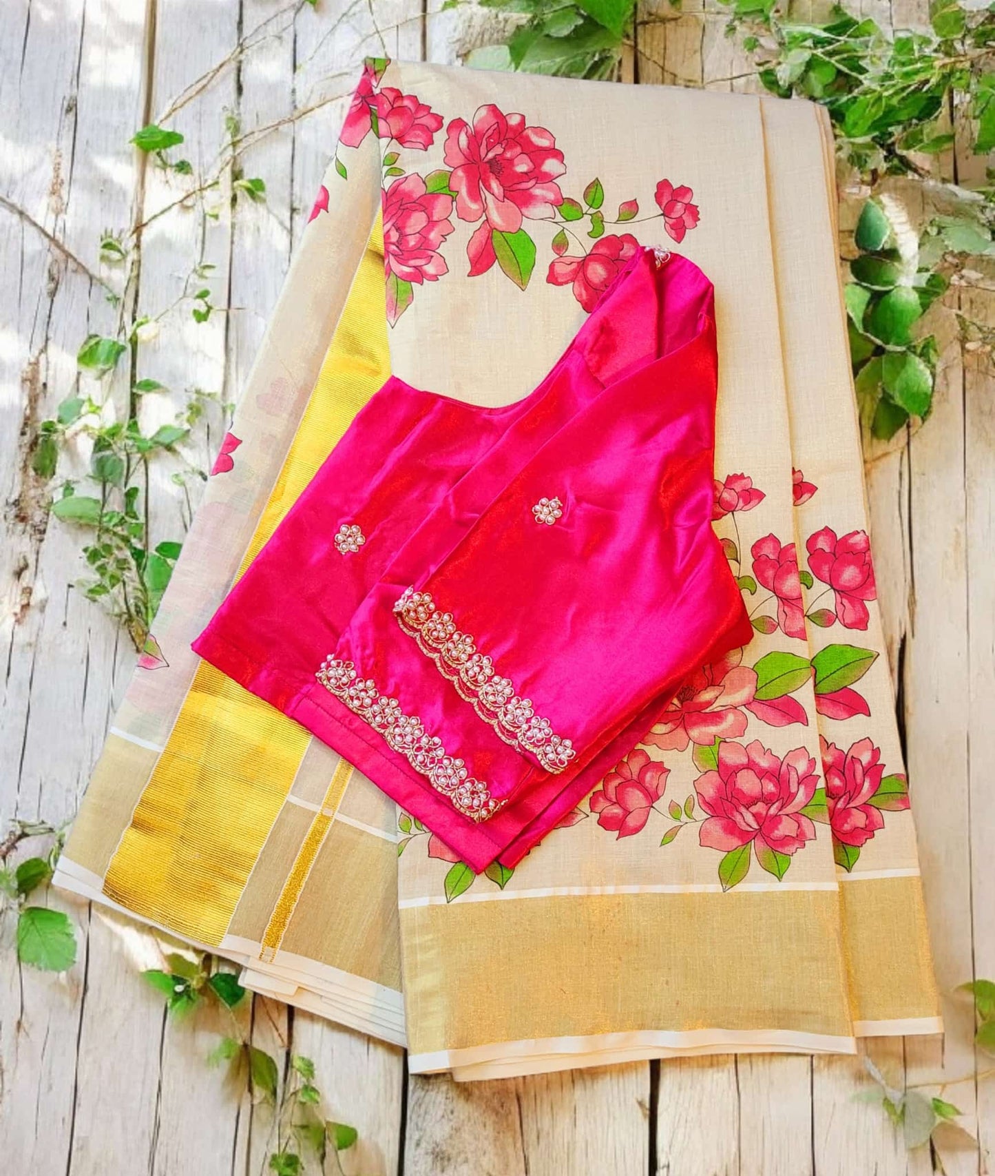 Ready to wear set saree with stitched blouse(Delivery in 3-7days )