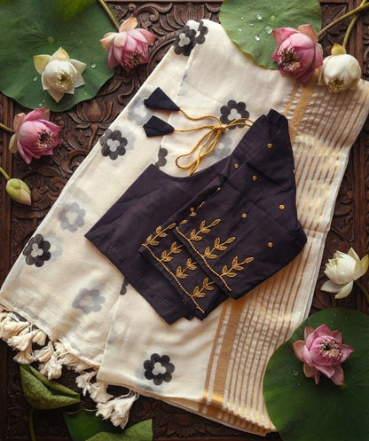 Mul cotton saree with stitched blouse (Delivery in 3-5 days )