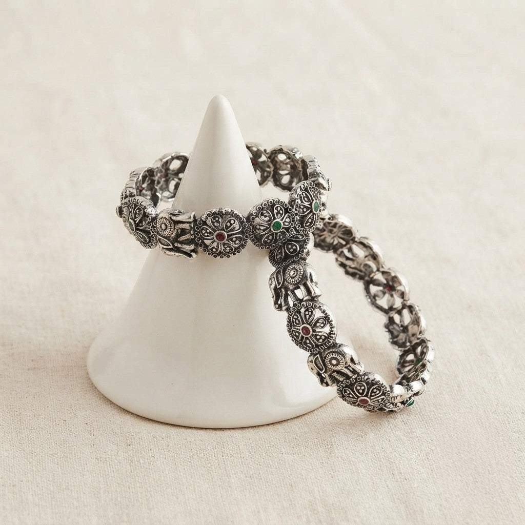 Traditional bangle set (Delivery in 12-18days )