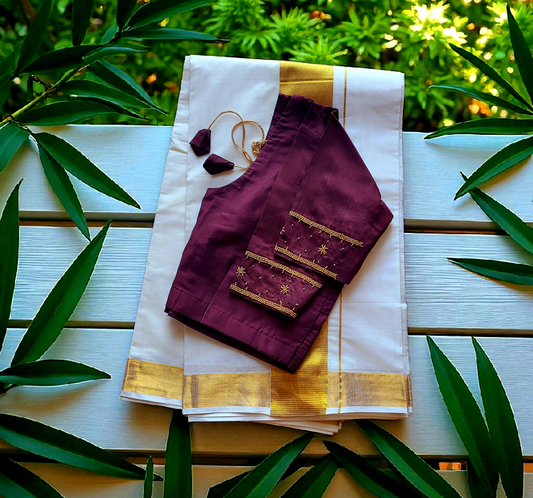 Set saree with stitched  blouse (Delivery on 3 to 5 days )