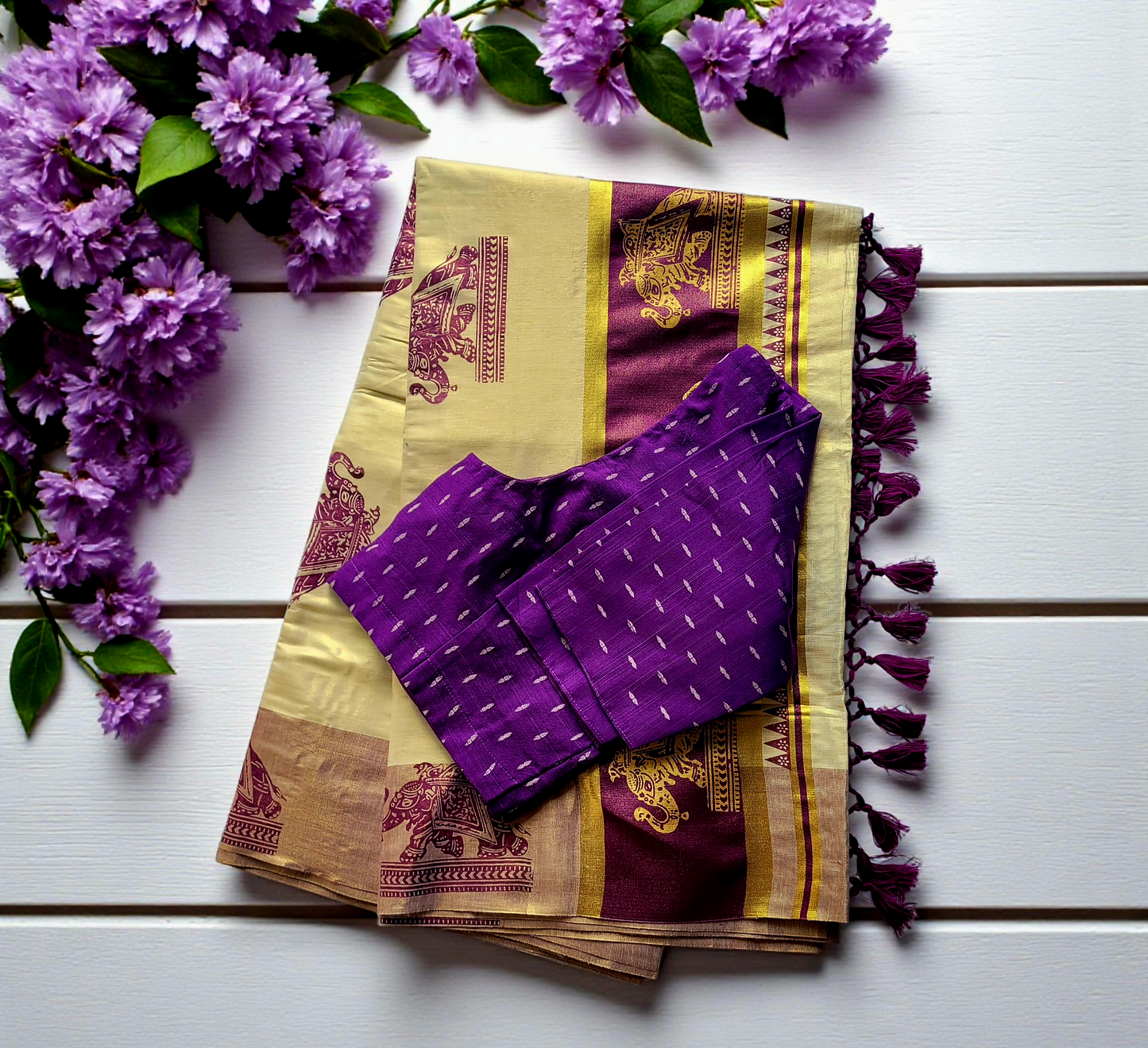 Set saree with stitched blouse (Delivery in 23 to 28days )