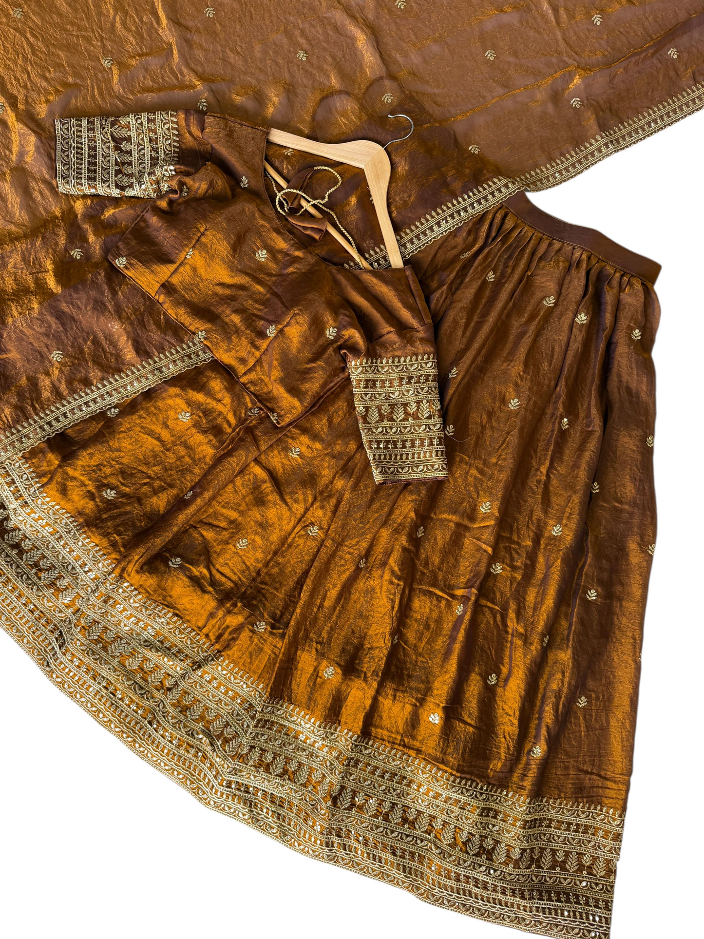 Dhavani set (Delivery in 6-8 working Days)