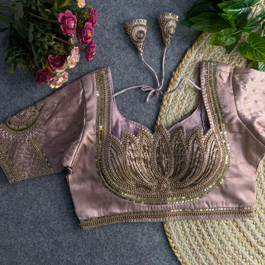 Designer blouse (Delivery in 25-30 working Days