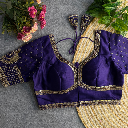 Designer blouse (Delivery in 25-30 working days)