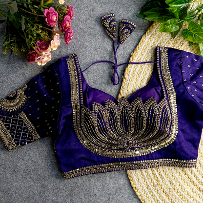 Designer blouse (Delivery in 25-30 working days)