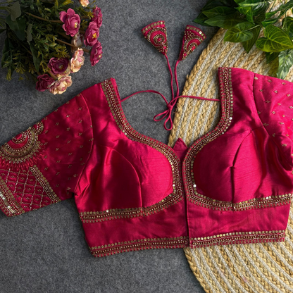 Designer blouse (Delivery in 25-30 working Days)