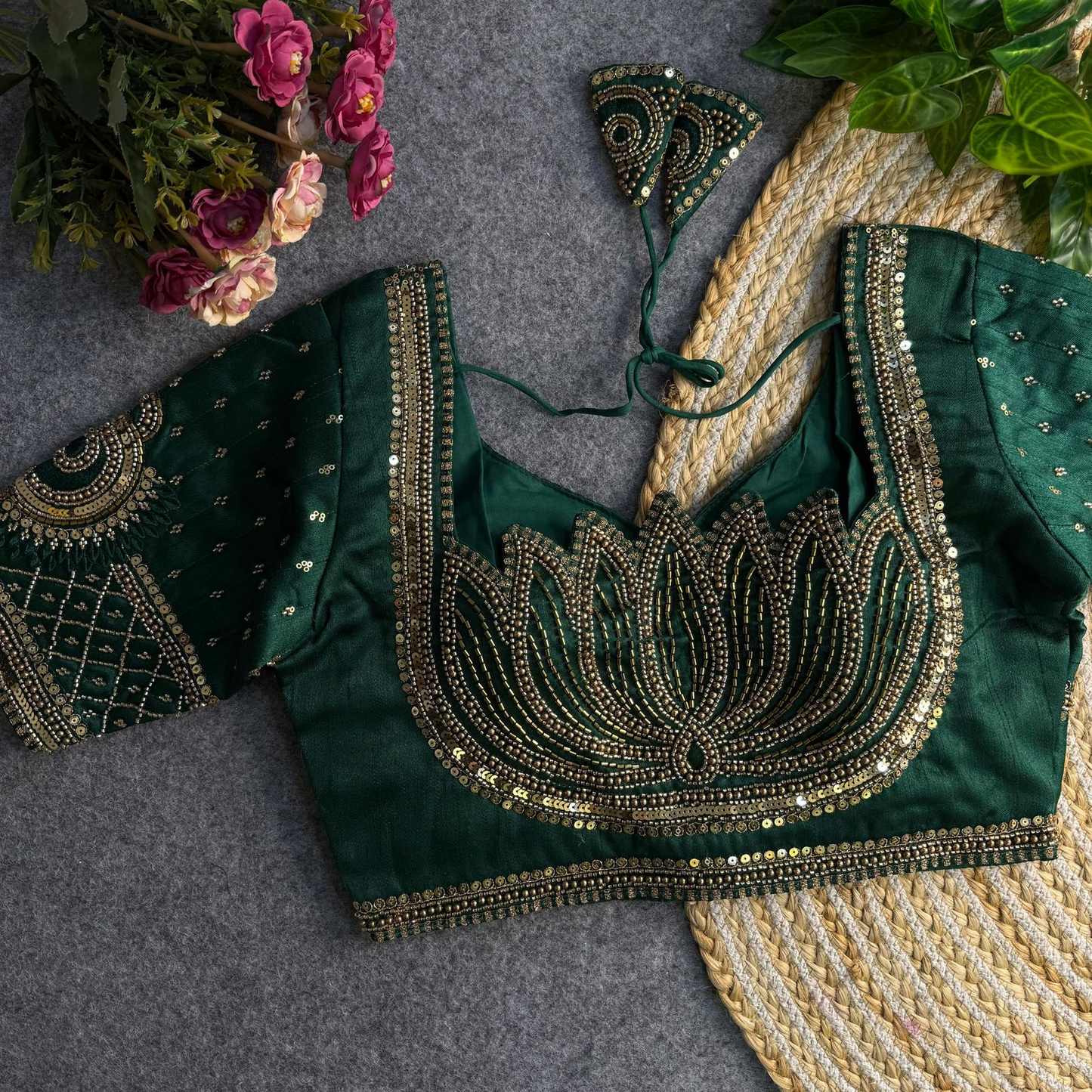 Designer blouse (Delivery in 20-25 working Days)