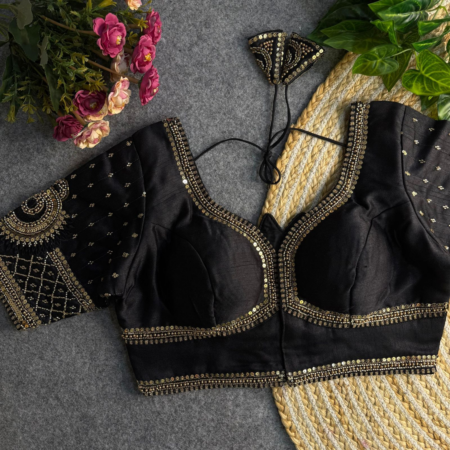 Designer blouse (Delivery in 25-30 working Days)