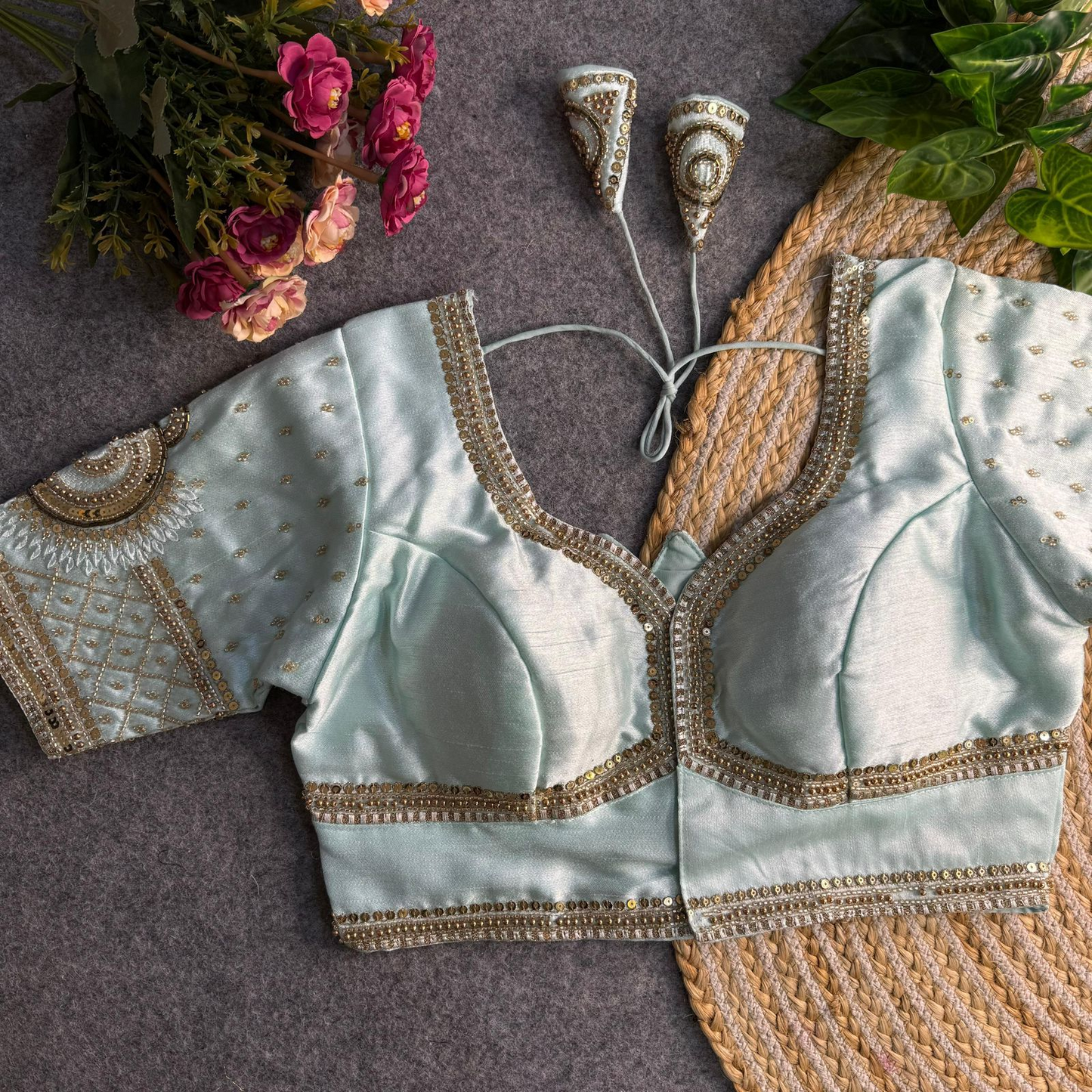 Designer Blouse (Delivery in 20-25 working Days)