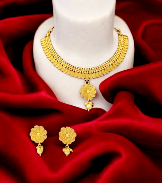 Necklace set (Delivery in 5 to 10days))