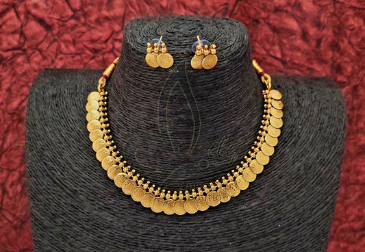 Necklace set (Delivery in 5-10days)