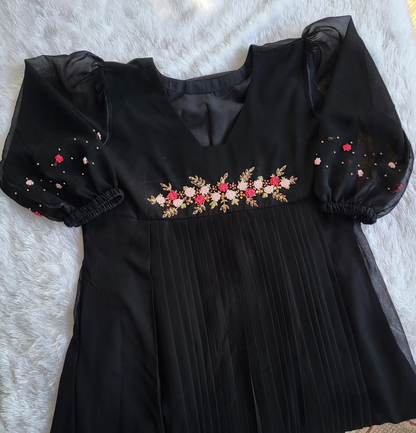 Pre order Christmas kurti (Delivery in 18-23 working days)