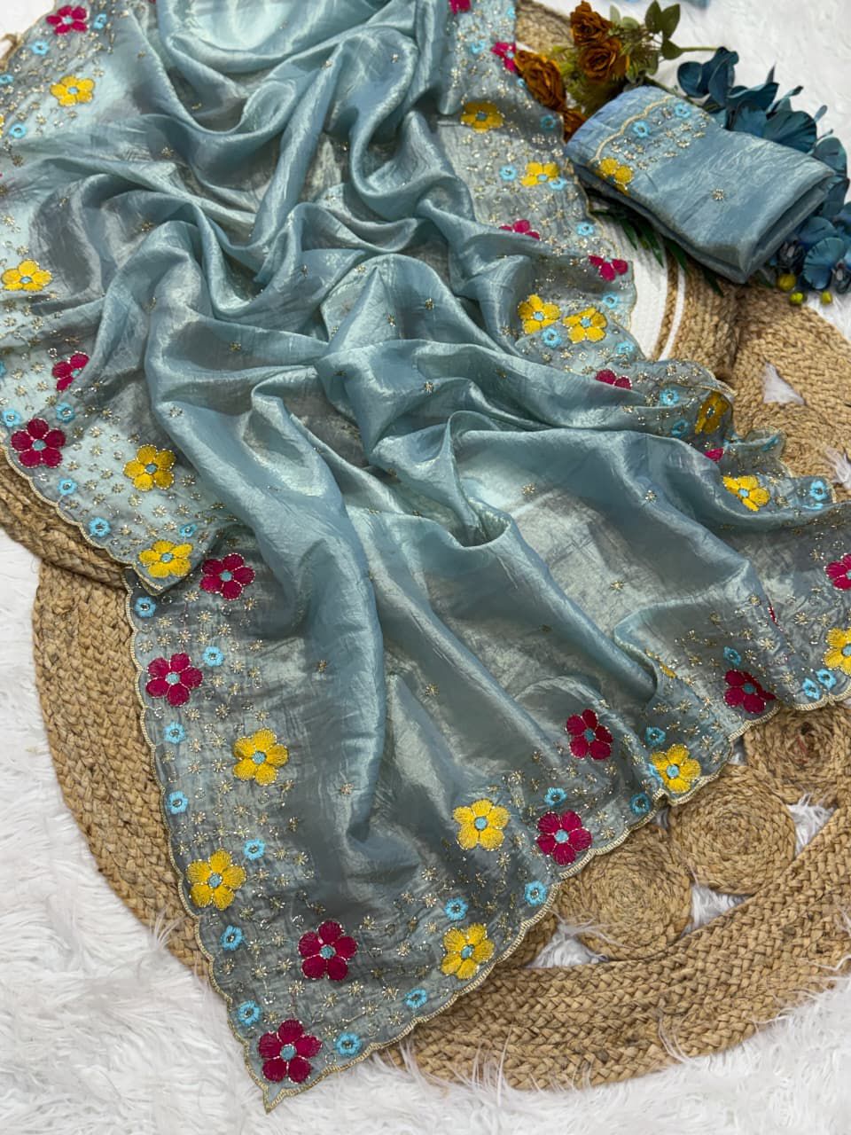 Crush silk saree with embroidery (Delivery in 20-25 working Days)