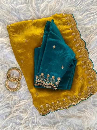 Beautiful soft crush silk saree with blouse (Delivery in 20-25 working Days)