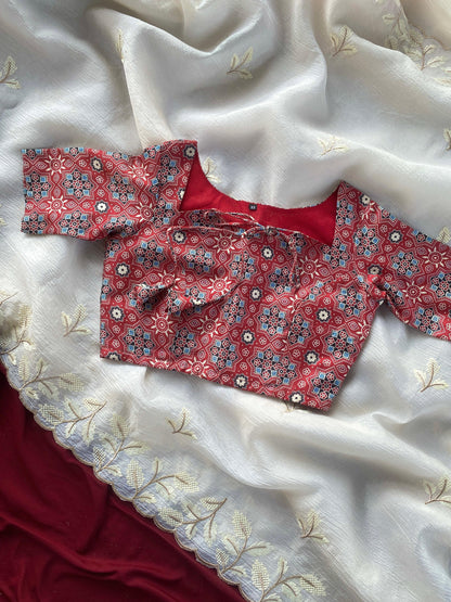 Beautiful crushed Georgette saree with stitched blouse (Delivery in 20-25 working Days)