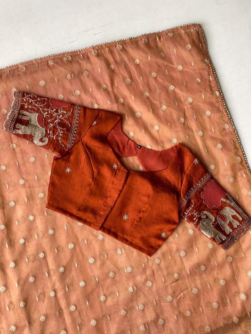 Beautiful silk saree with blouse(Delivery in 20-25 working Days)