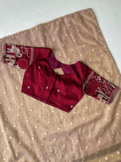 Beautiful silk saree with blouse (Delivery in 20-25 working Days)