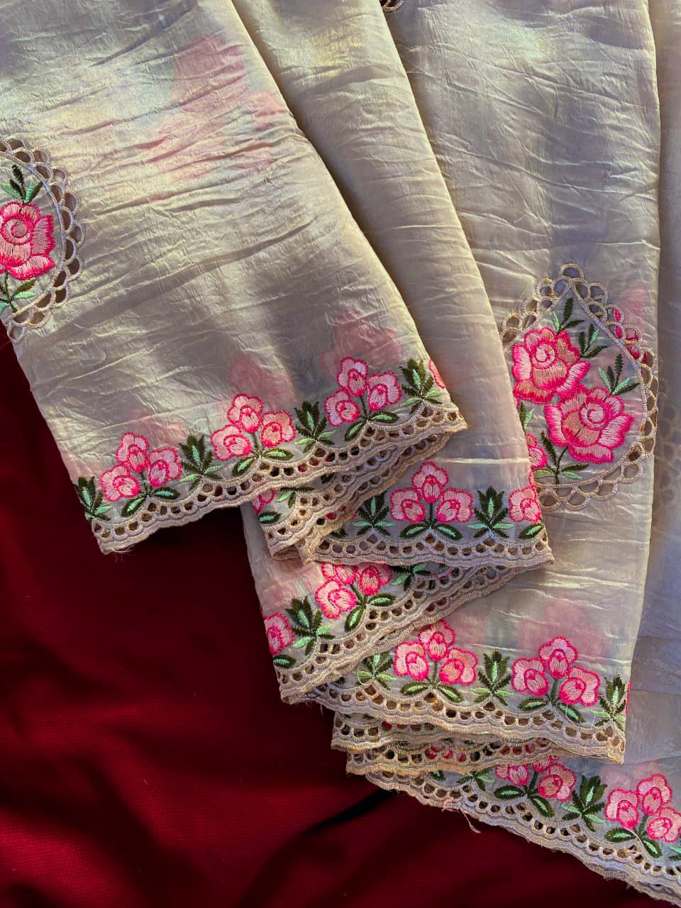 Beautiful crush silk saree with blouse (Delivery in 25-28working Days)