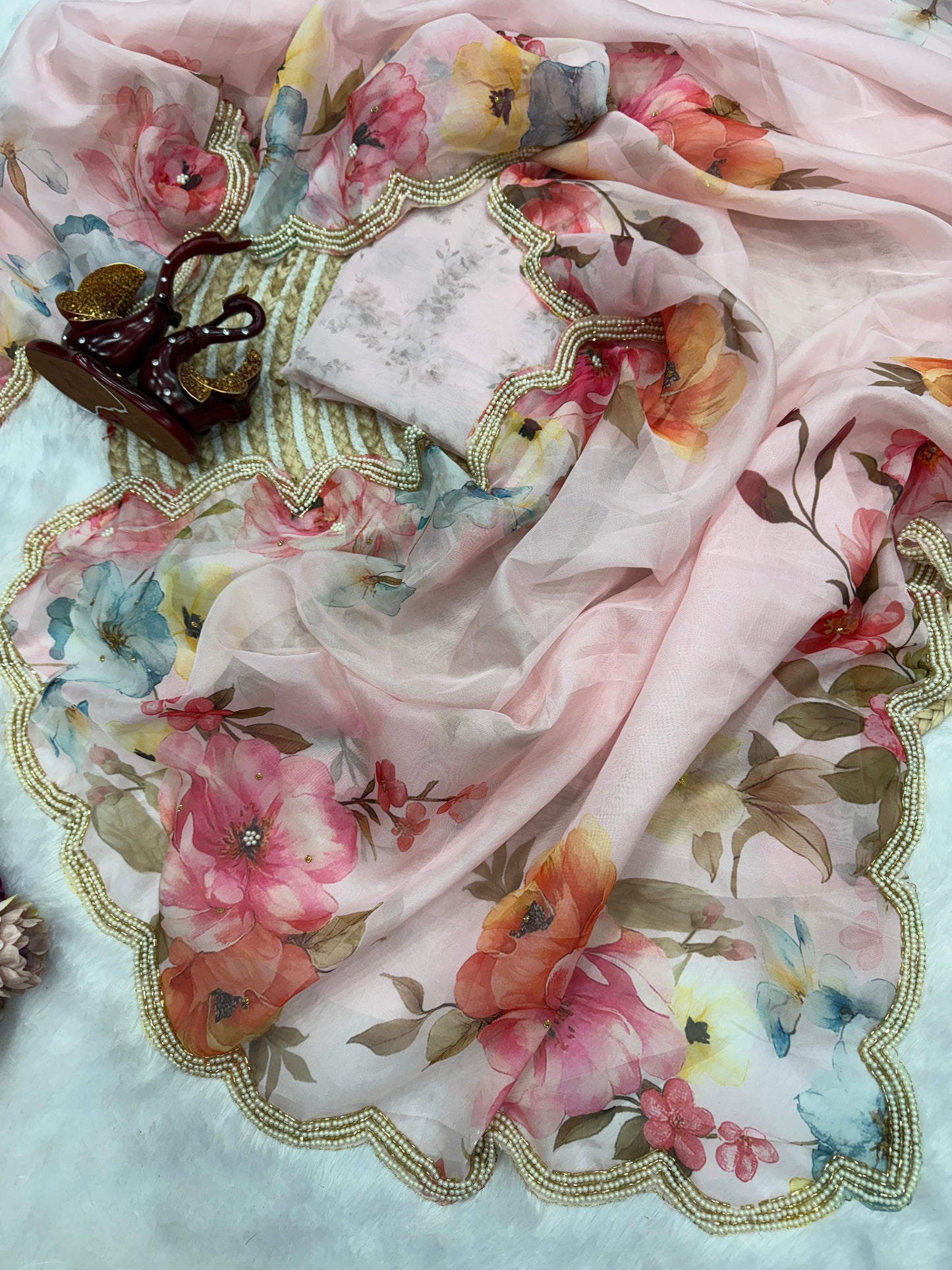 Soft Tebby silk floral print saree with blouse (Delivery in 25 to 28 days )