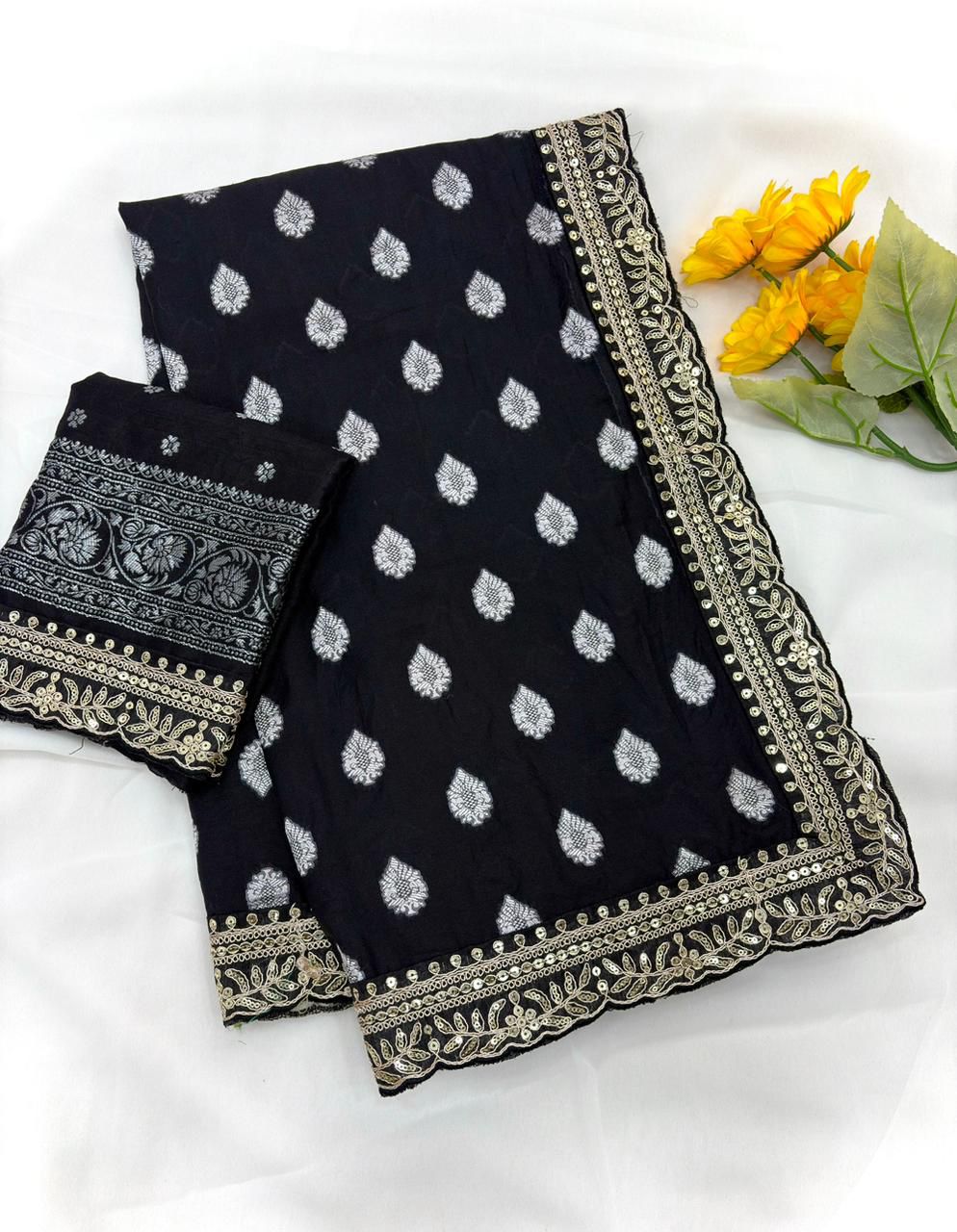 Beautiful Georgette saree with Stitched blouse (Delivery in 25-28 days )