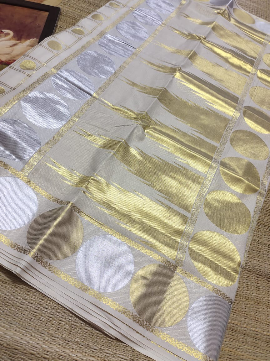 Beautiful Traditional Onam special saree (Delivery in 25-30 working days)