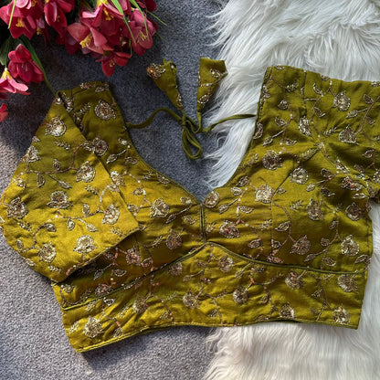 Designer Readymade Blouse (Delivery in 15-23 days)