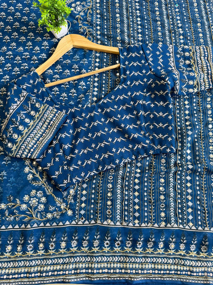 Beautiful Georgette designer saree with stitched blouse (Delivery in 28 -30 days)