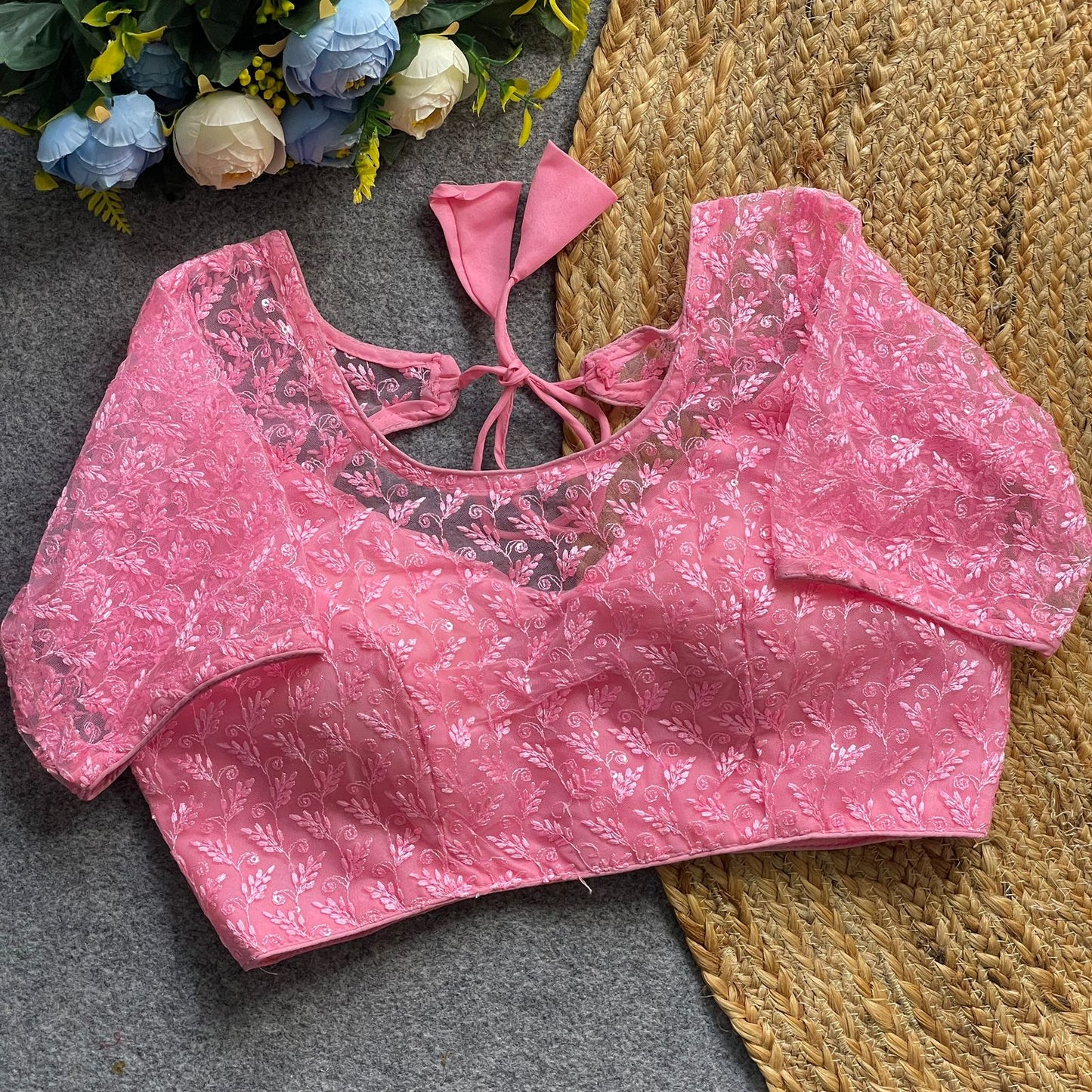 Beautiful ready made blouse (Delivery in 15-23 days )