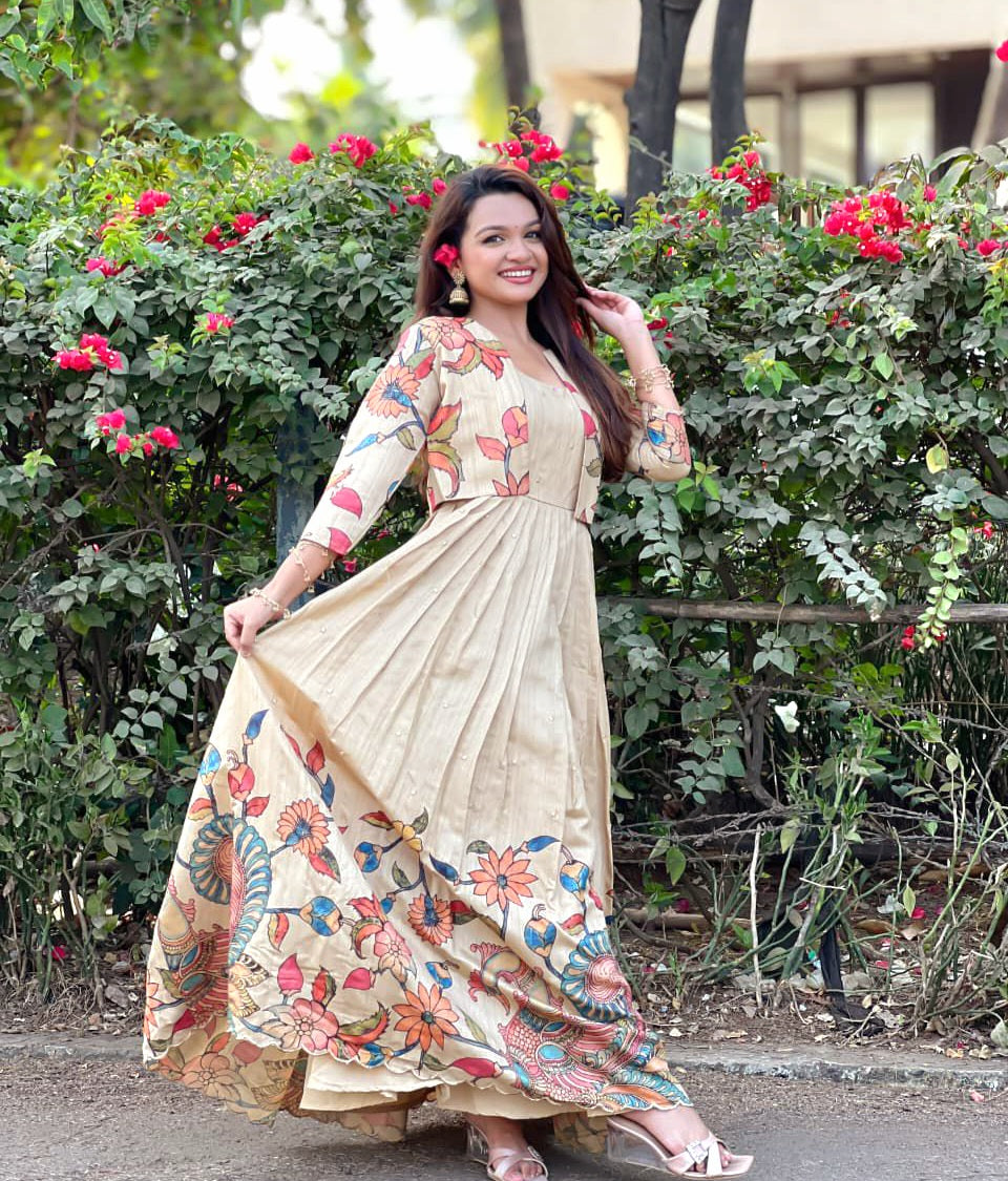 Beautiful kalamkari print onam special designer gown (Delivery in 23 to 28 days )