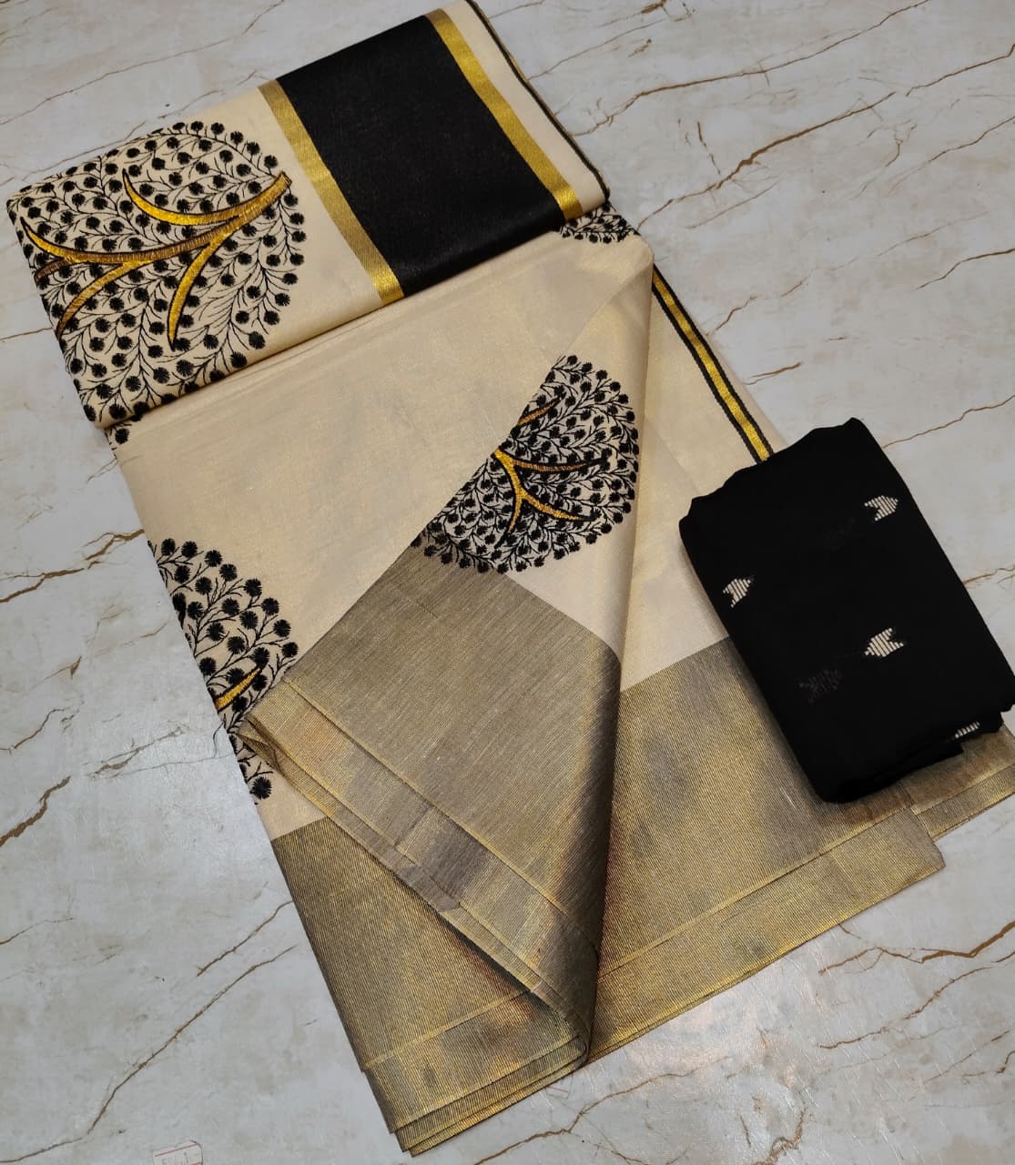 Onam Ready to wear saree (Delivery in 23 -25 days )