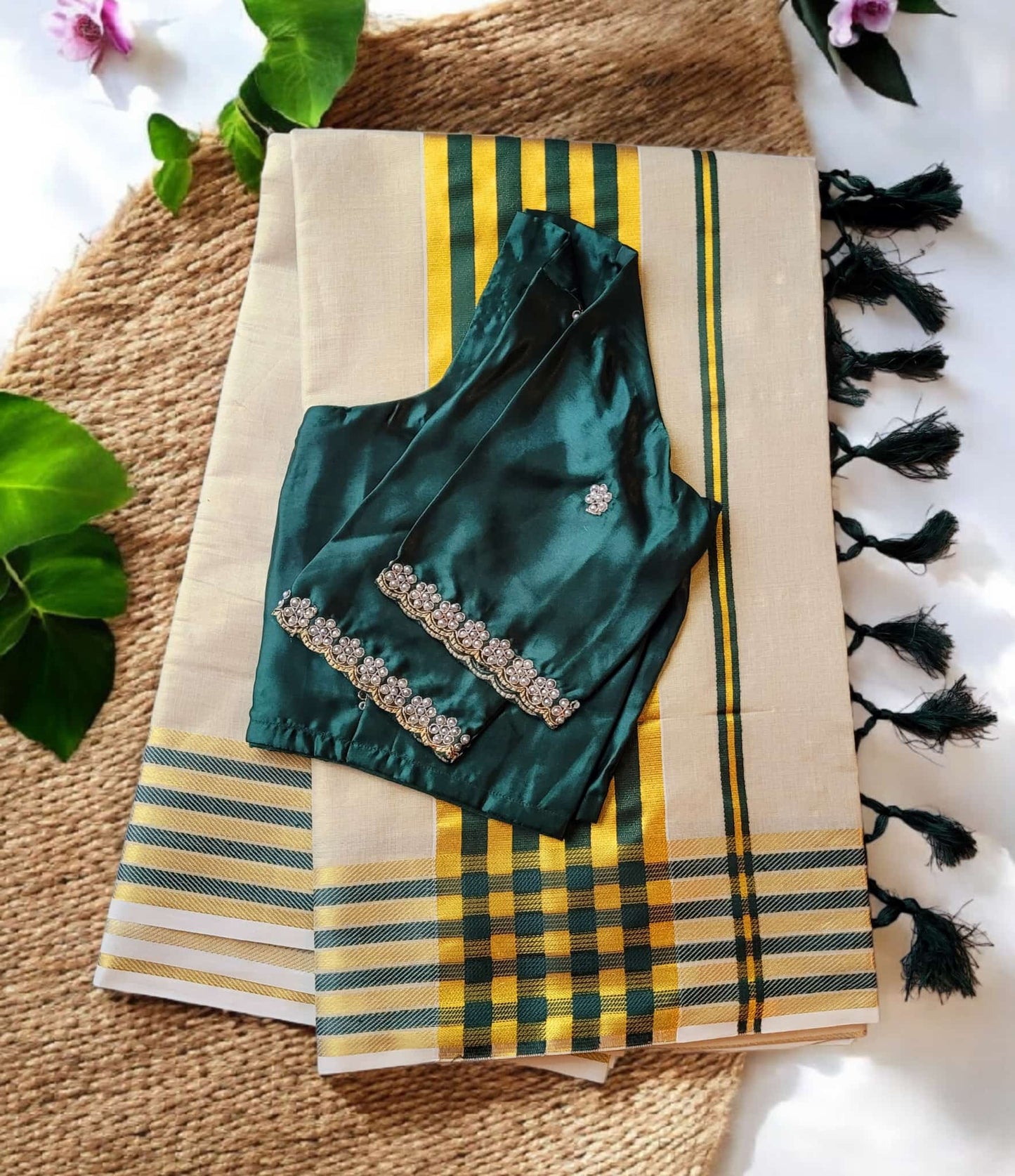 Set saree with stitched blouse (Delivery in 3-7 days )