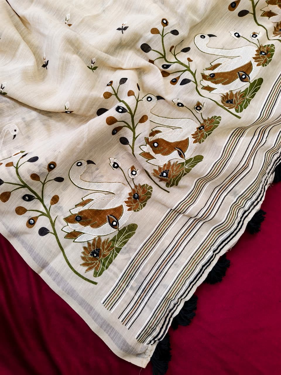 SOFT LINEN SAREE with stitched blouse (Delivery in 18-24 days )