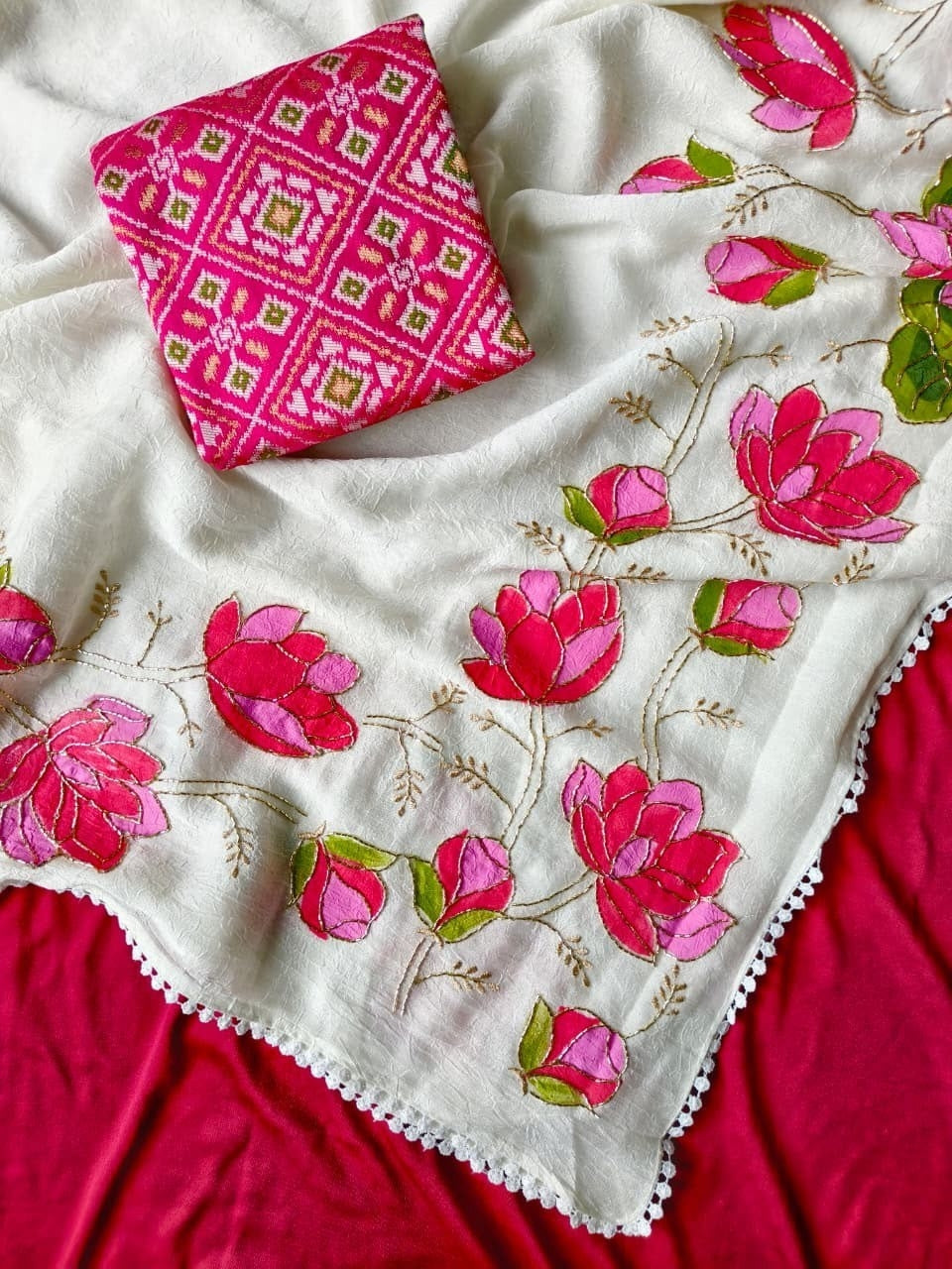 Pure Bember crush saree with Stitched blouse (Delivery in25-28days )